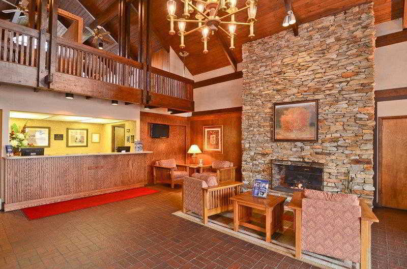 Red Roof Inn & Suites Hazleton Interior foto