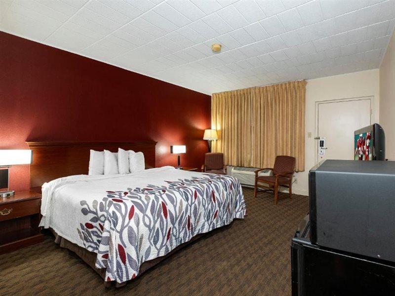 Red Roof Inn & Suites Hazleton Exterior foto