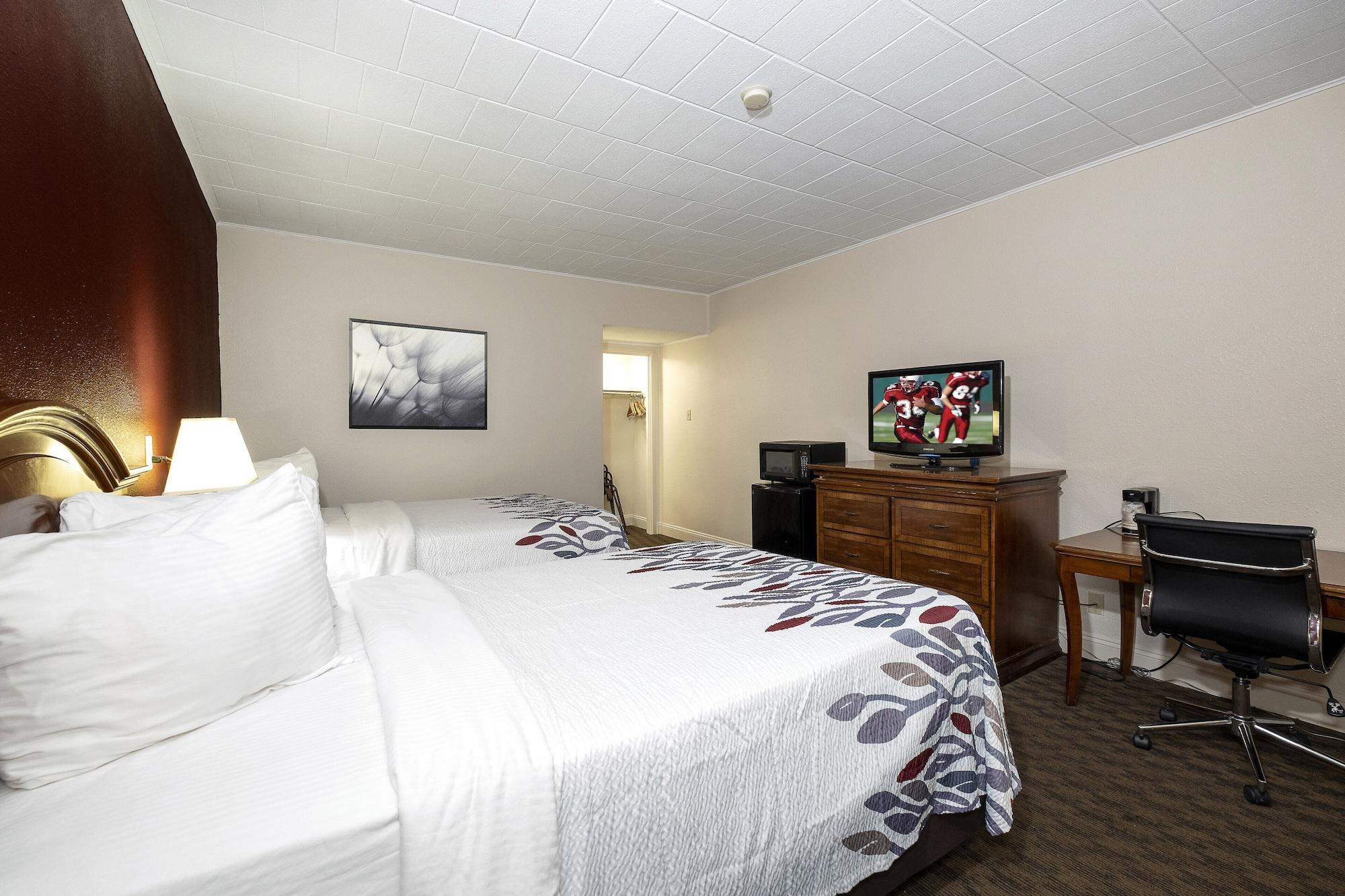 Red Roof Inn & Suites Hazleton Exterior foto