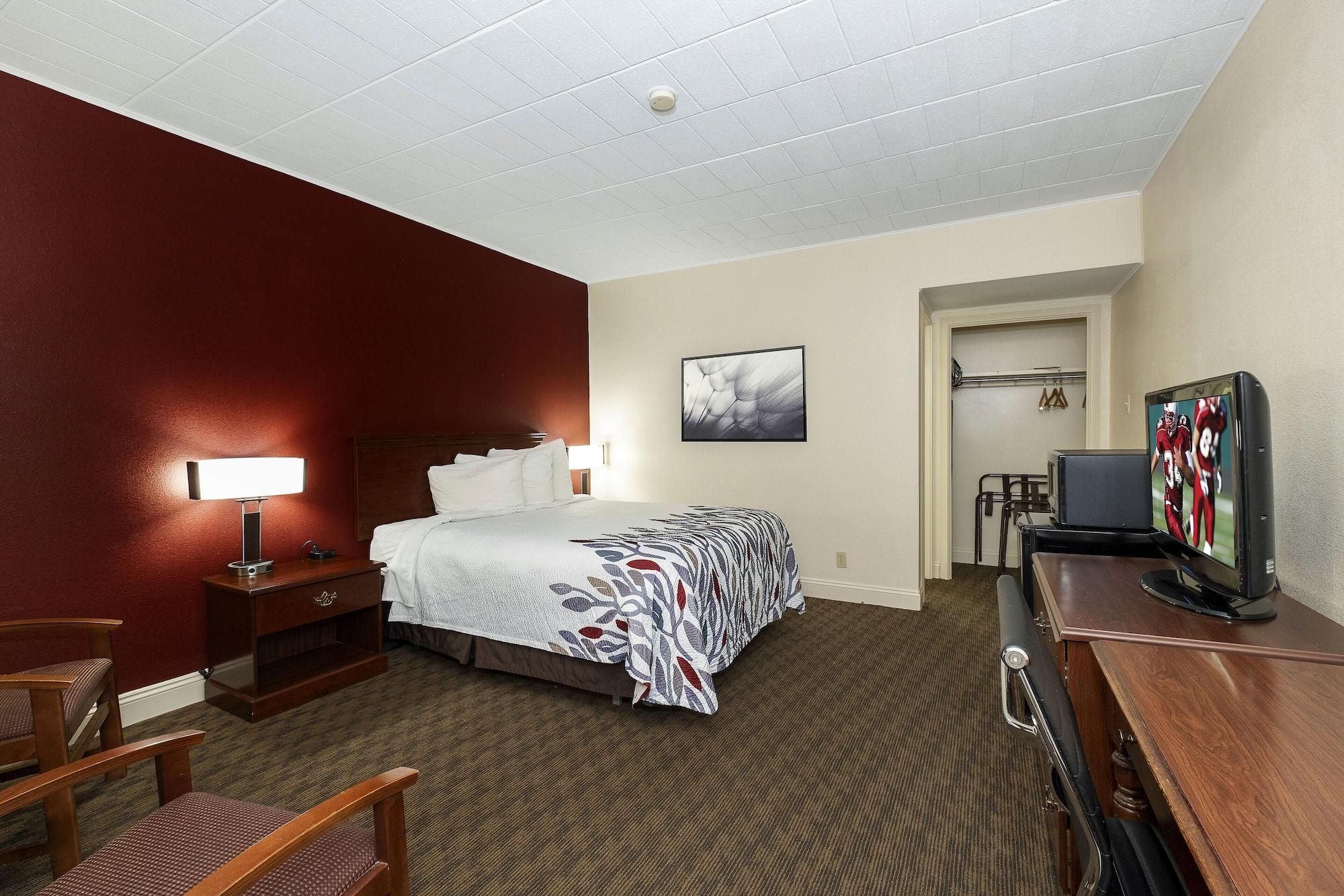 Red Roof Inn & Suites Hazleton Exterior foto